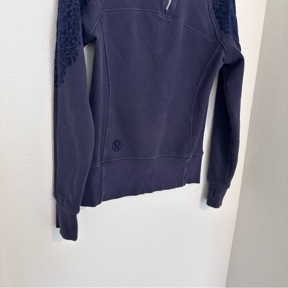 Lululemon Floral Flock Pullover Sweatshirt Midnight Navy Size 4 Women’s - Picture 5 of 12